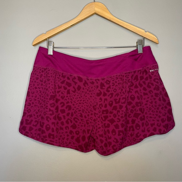 Nike Cheetah Shorts - Picture 2 of 2